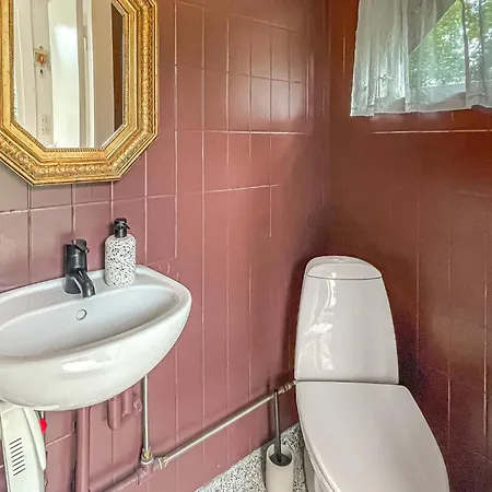 2 Bedroom Stunning In Prázdninový dům Rørvig